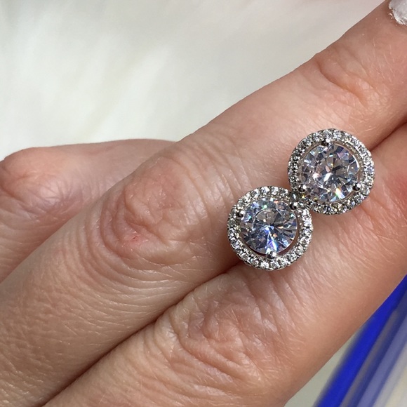 14k white gold 3ct diamond halo stud earrings - Picture 5 of 8